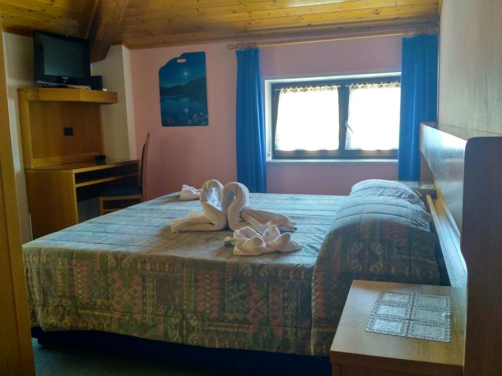 Albergo Aurora Canzolino Bagian luar foto
